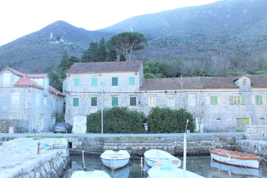 Jasna Gajevic - Stoliv 1