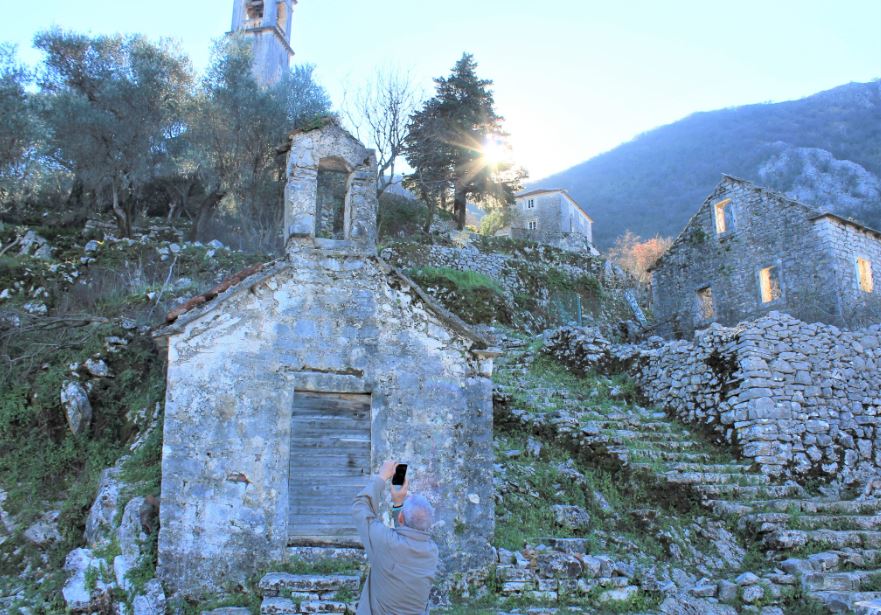 Jasna Gajevic - Upper Stoliv 8